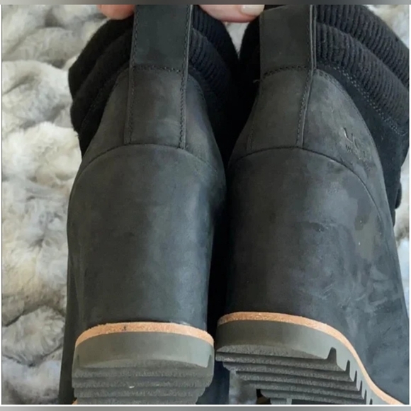 🦋NIB UGG Wedge Boots - Picture 5 of 16